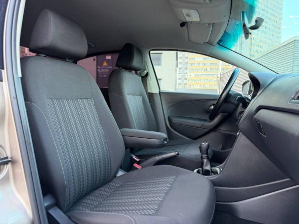 Volkswagen Polo V Рестайлинг с пробегом 2015 года, цена 715 000 рублей, 214926 км, седан, Автокод Объявления