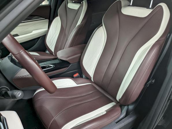Geely Monjaro I с пробегом 2023 года, цена 2 990 000 рублей, 51008 км, внедорожник, Автокод Объявления