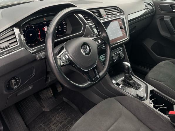 Volkswagen Tiguan II с пробегом 2018 года, цена 2 730 000 рублей, 69000 км, внедорожник, Автокод Объявления