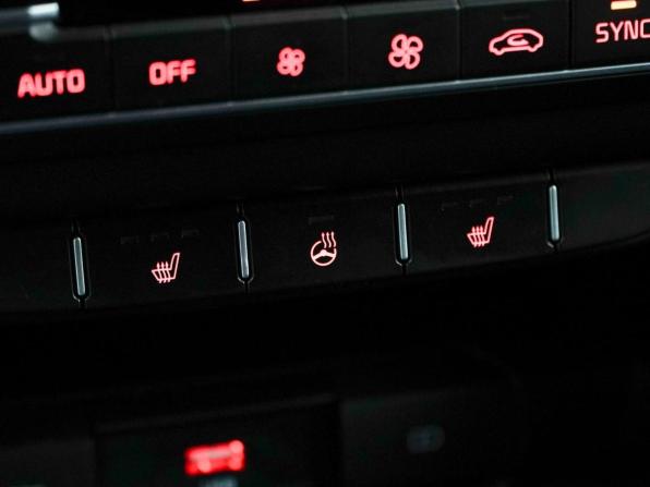 Kia Ceed III Рестайлинг с пробегом 2022 года, цена 1 850 000 рублей, 79678 км, универсал, Автокод Объявления