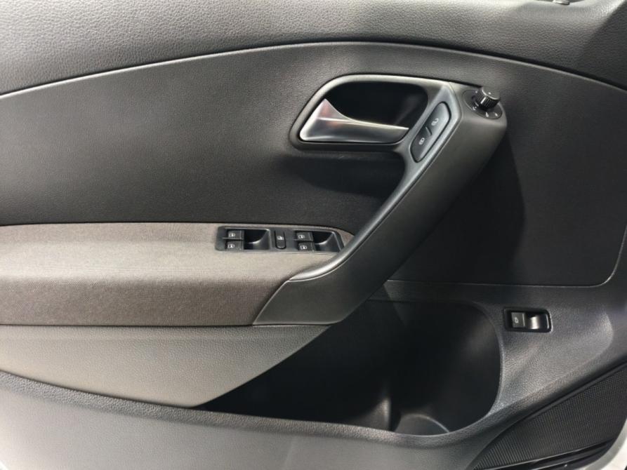 Volkswagen Polo V Рестайлинг Курск  - изображение 14