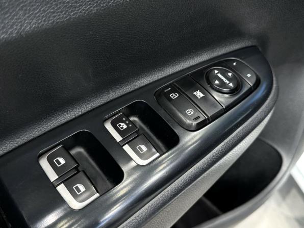 Kia Rio IV с пробегом 2019 года, цена 1 370 000 рублей, 161715 км, седан, Автокод Объявления