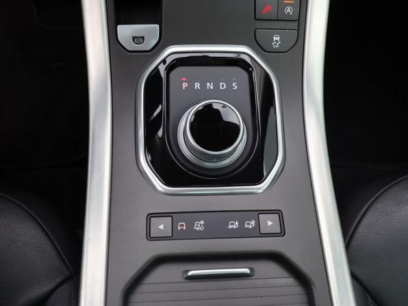Land Rover Range Rover Evoque I Рестайлинг с пробегом 2015 года, цена 1 870 000 рублей, 224798 км, внедорожник, Автокод Объявления