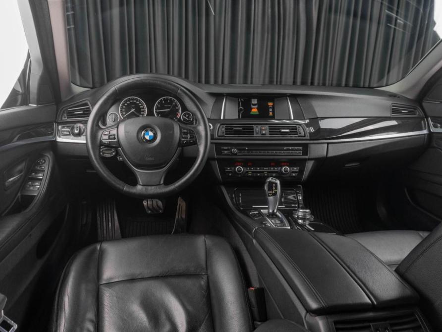 BMW 5 серии VI (F10/F11/F07) Рестайлинг Тюмень  - изображение 13