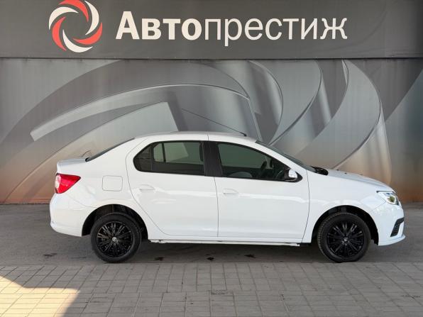 Renault Logan II Рестайлинг с пробегом 2021 года, цена 940 000 рублей, 27393 км, седан, Автокод Объявления
