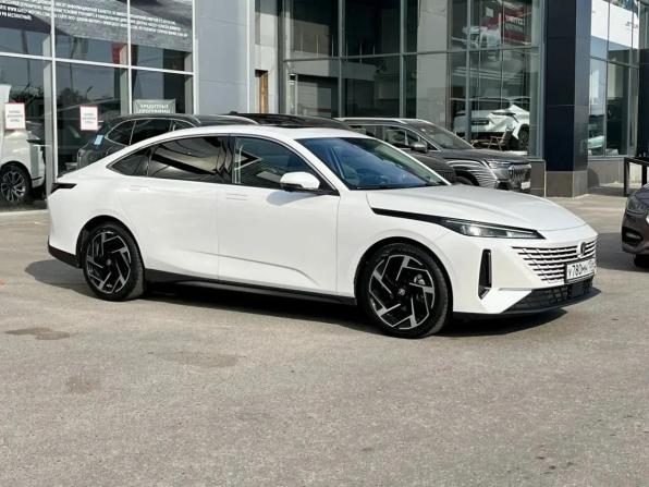 Changan Lamore с пробегом 2023 года, цена 1 820 000 рублей, 48778 км, седан, Автокод Объявления