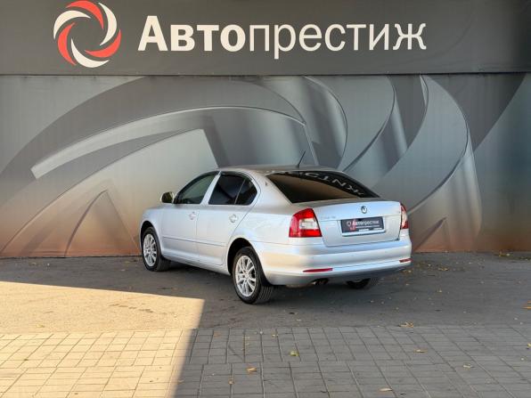Skoda Octavia II (A5) Рестайлинг с пробегом 2011 года, цена 995 000 рублей, 97210 км, лифтбек, Автокод Объявления