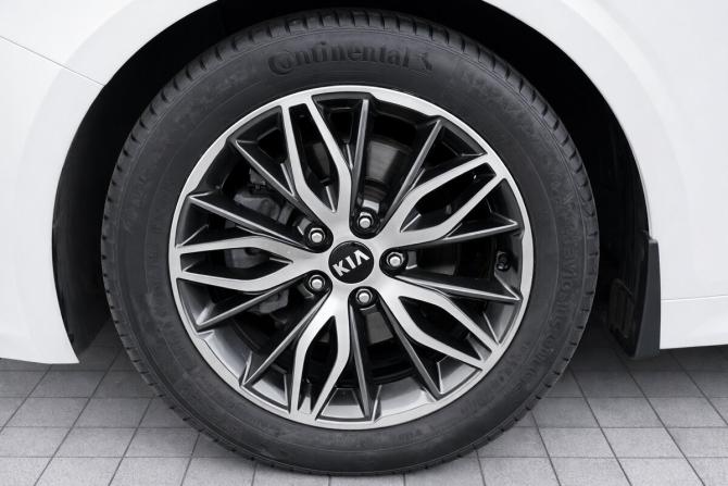Kia K5 III с пробегом 2020 года, цена 2 530 000 рублей, 76423 км, седан, Автокод Объявления