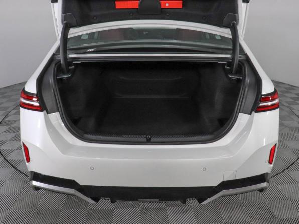 BMW 5 серии VIII (G60/G61/G68) с пробегом 2025 года, цена 6 599 000 рублей, 5800 км, седан, Автокод Объявления
