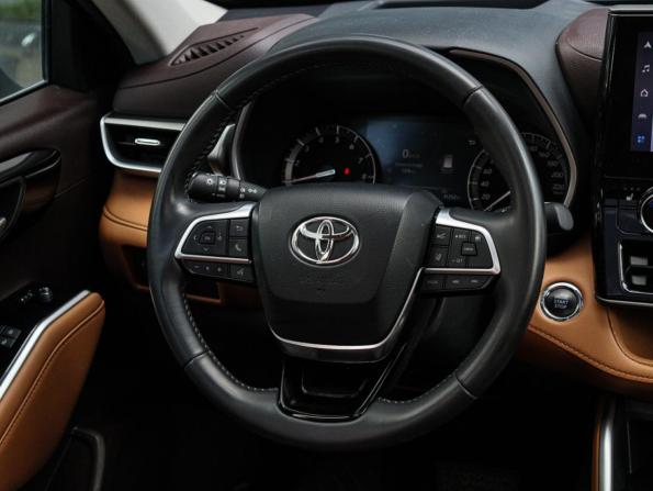Toyota Highlander IV (XU70) с пробегом 2023 года, цена 4 850 000 рублей, 41252 км, внедорожник, Автокод Объявления