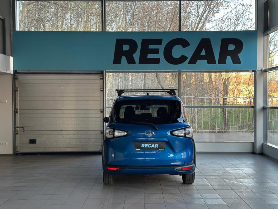 Toyota Sienta II Санкт-Петербург  - изображение 4