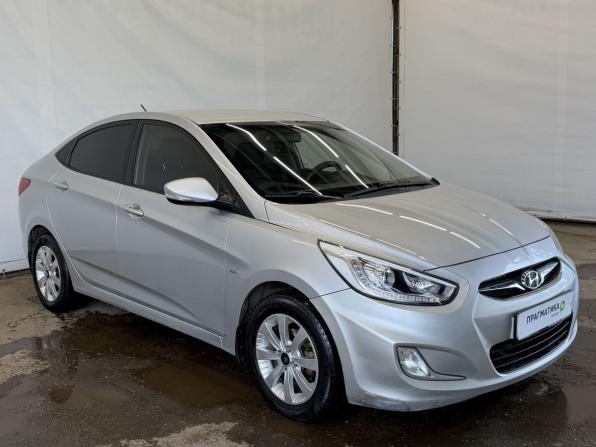 Hyundai Solaris I с пробегом 2013 года, цена 610 000 рублей, 220000 км, седан, Автокод Объявления
