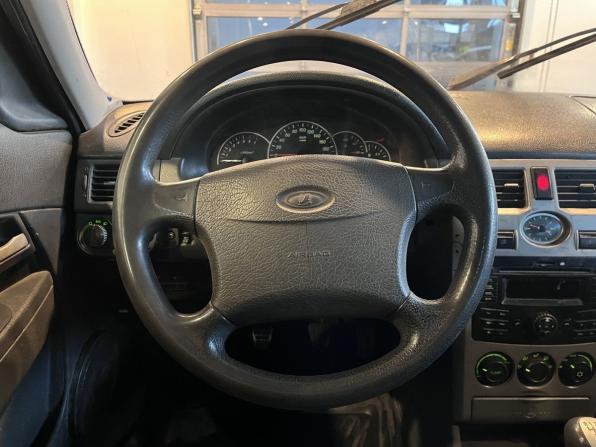 Lada (ВАЗ) Priora I с пробегом 2012 года, цена 265 000 рублей, 270658 км, хэтчбек, Автокод Объявления