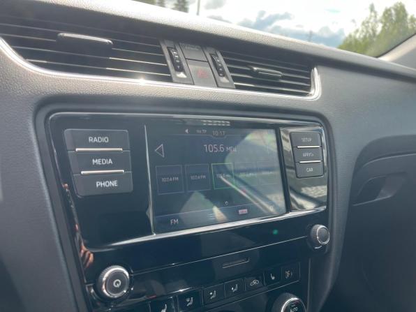 Skoda Octavia III (A7) Рестайлинг с пробегом 2017 года, цена 1 750 000 рублей, 130950 км, лифтбек, Автокод Объявления