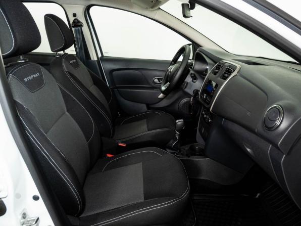 Renault Logan II Рестайлинг с пробегом 2022 года, цена 1 388 000 рублей, 37808 км, седан, Автокод Объявления