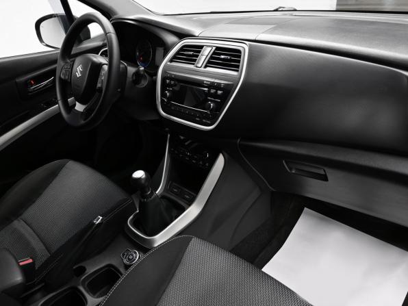 Suzuki SX4 II (S-Cross) с пробегом 2014 года, цена 795 000 рублей, 348782 км, хэтчбек, Автокод Объявления
