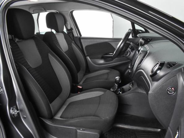 Renault Kaptur I с пробегом 2017 года, цена 1 244 000 рублей, 125277 км, внедорожник, Автокод Объявления