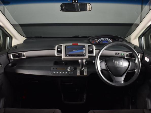 Honda Freed I Рестайлинг с пробегом 2012 года, цена 1 099 995 рублей, 118509 км, компактвэн, Автокод Объявления