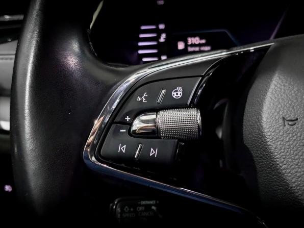 Skoda Octavia IV (A8) с пробегом 2020 года, цена 1 690 000 рублей, 175340 км, лифтбек, Автокод Объявления
