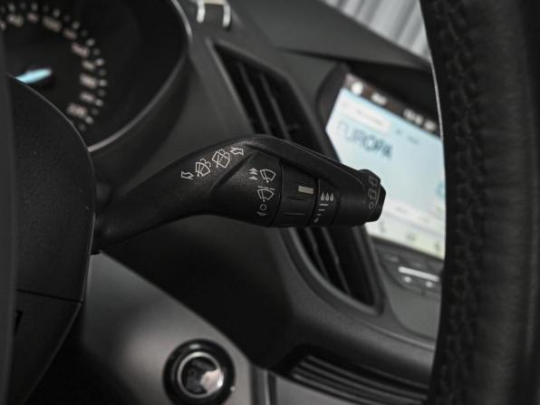 Ford Kuga II Рестайлинг с пробегом 2017 года, цена 1 430 000 рублей, 213509 км, внедорожник, Автокод Объявления