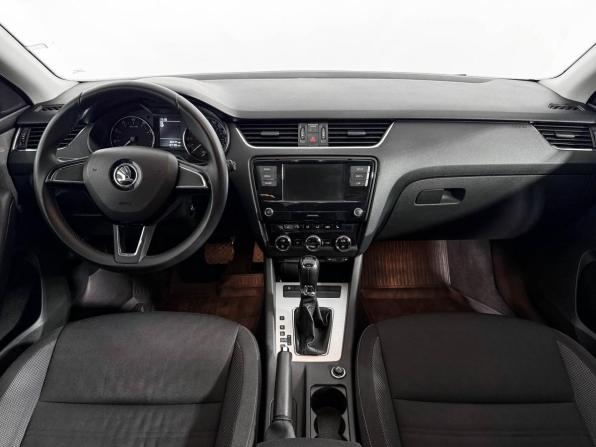 Skoda Octavia III (A7) Рестайлинг с пробегом 2017 года, цена 1 490 000 рублей, 127104 км, лифтбек, Автокод Объявления
