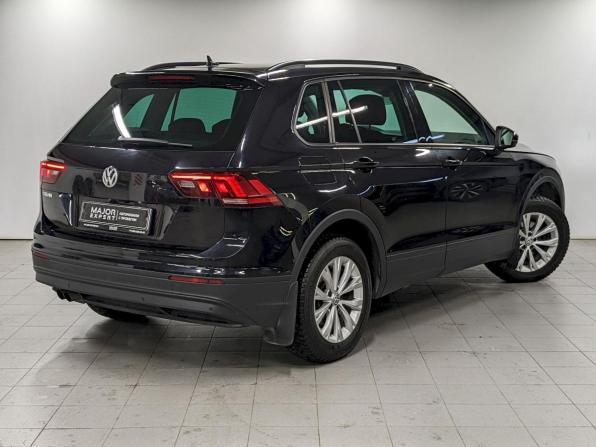 Volkswagen Tiguan II с пробегом 2019 года, цена 2 290 000 рублей, 118110 км, внедорожник, Автокод Объявления