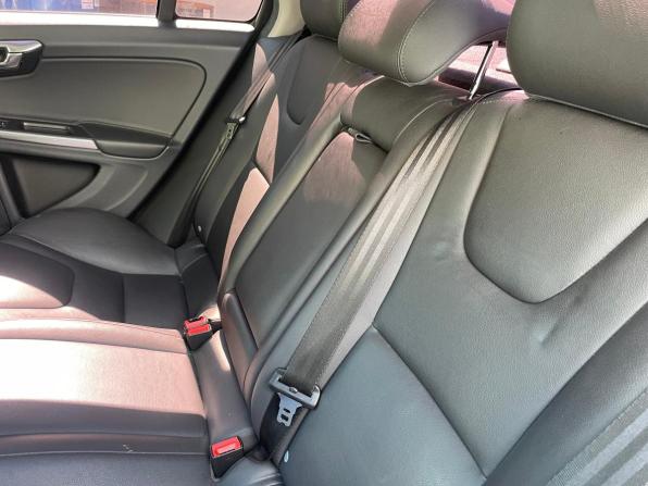 Volvo S60 II Рестайлинг с пробегом 2014 года, цена 999 000 рублей, 161600 км, седан, Автокод Объявления