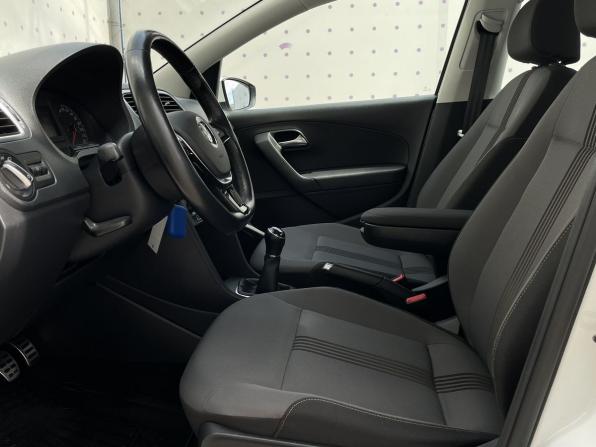 Volkswagen Polo V Рестайлинг с пробегом 2016 года, цена 1 265 000 рублей, 99536 км, седан, Автокод Объявления
