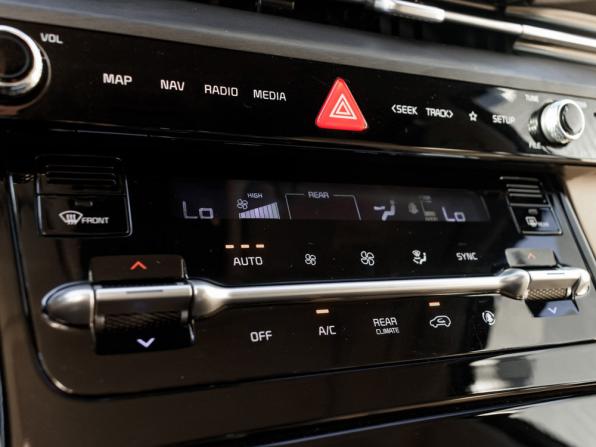 Kia Carnival IV с пробегом 2021 года, цена 4 135 000 рублей, 64848 км, минивэн, Автокод Объявления