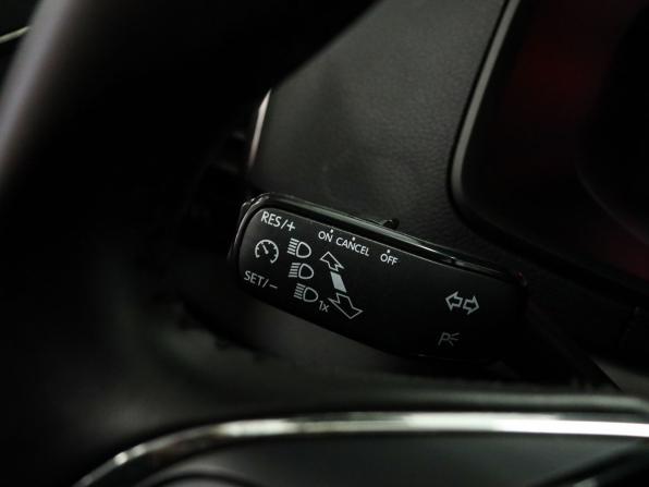 Skoda Karoq I с пробегом 2021 года, цена 2 449 000 рублей, 61308 км, внедорожник, Автокод Объявления