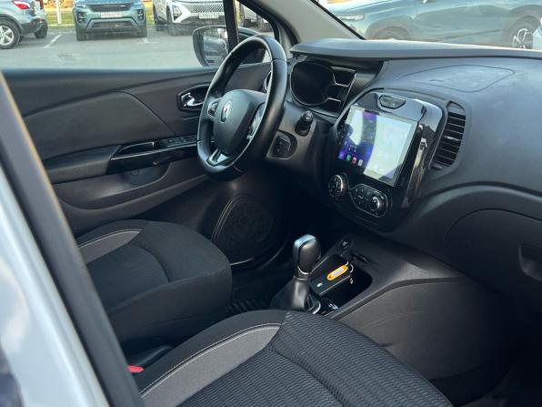 Renault Kaptur I с пробегом 2017 года, цена 1 499 000 рублей, 145101 км, внедорожник, Автокод Объявления