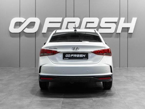 Hyundai Solaris II Рестайлинг с пробегом 2021 года, цена 1 599 000 рублей, 100193 км, седан, Автокод Объявления