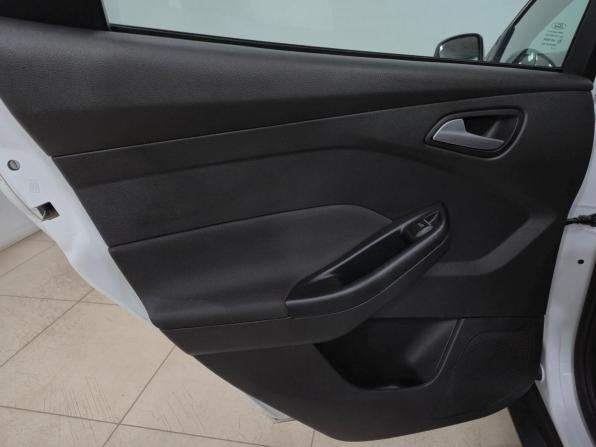 Ford Focus III Рестайлинг с пробегом 2018 года, цена 990 000 рублей, 202973 км, хэтчбек, Автокод Объявления