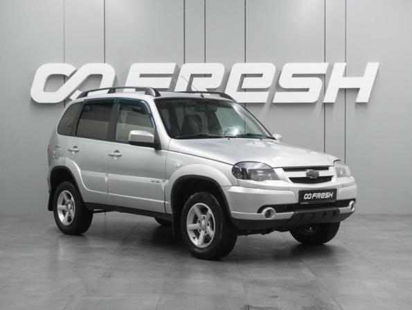 Chevrolet Niva I Рестайлинг с пробегом 2018 года, цена 795 000 рублей, 91294 км, внедорожник, Автокод Объявления