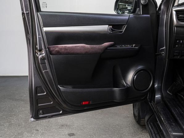 Toyota Hilux VIII Рестайлинг 2 с пробегом 2020 года, цена 4 199 000 рублей, 153857 км, пикап, Автокод Объявления