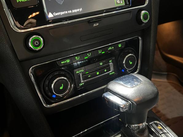 Skoda Superb II с пробегом 2011 года, цена 1 135 000 рублей, 213112 км, лифтбек, Автокод Объявления