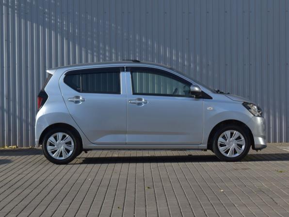 Daihatsu Mira e:S II с пробегом 2020 года, цена 649 000 рублей, 57900 км, хэтчбек, Автокод Объявления