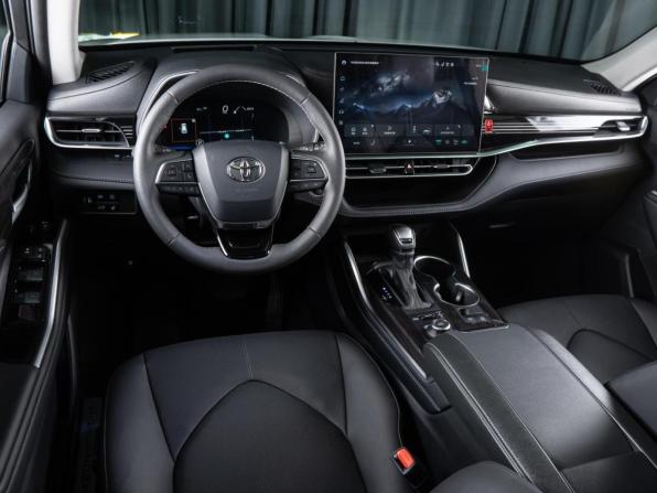 Toyota Highlander IV (XU70) с пробегом 2025 года, цена 5 779 000 рублей, 49 км, внедорожник, Автокод Объявления