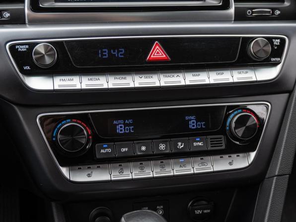 Hyundai Sonata VII (LF) Рестайлинг с пробегом 2018 года, цена 1 806 070 рублей, 97488 км, седан, Автокод Объявления