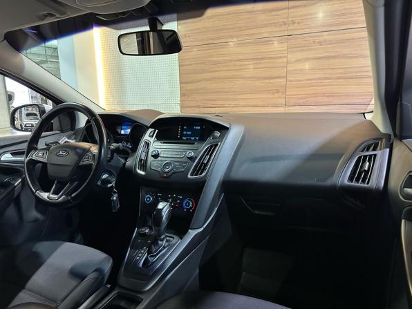 Ford Focus III Рестайлинг с пробегом 2015 года, цена 959 900 рублей, 144523 км, седан, Автокод Объявления