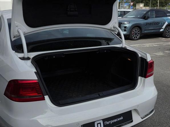 Volkswagen Passat B7 с пробегом 2012 года, цена 930 000 рублей, 243003 км, седан, Автокод Объявления