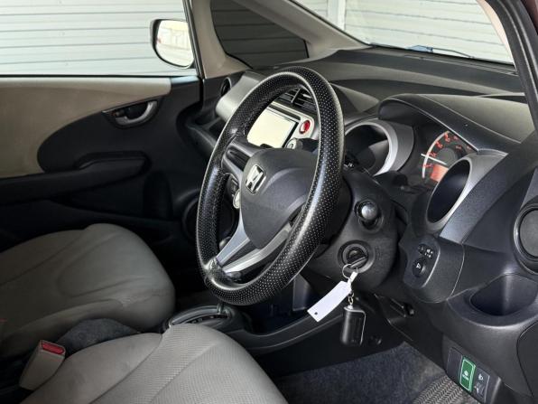 Honda Fit II с пробегом 2012 года, цена 795 000 рублей, 151116 км, хэтчбек, Автокод Объявления
