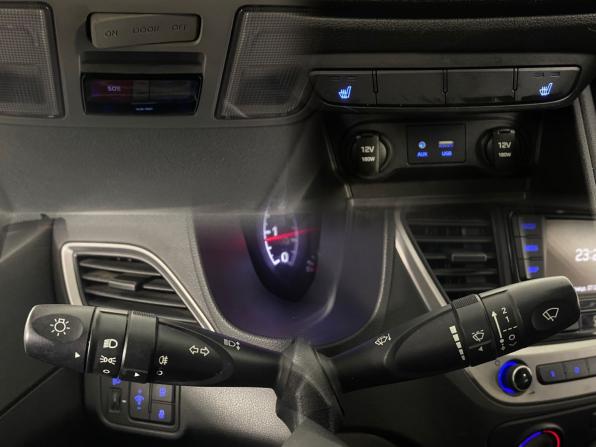 Hyundai Solaris II с пробегом 2017 года, цена 990 000 рублей, 136368 км, седан, Автокод Объявления