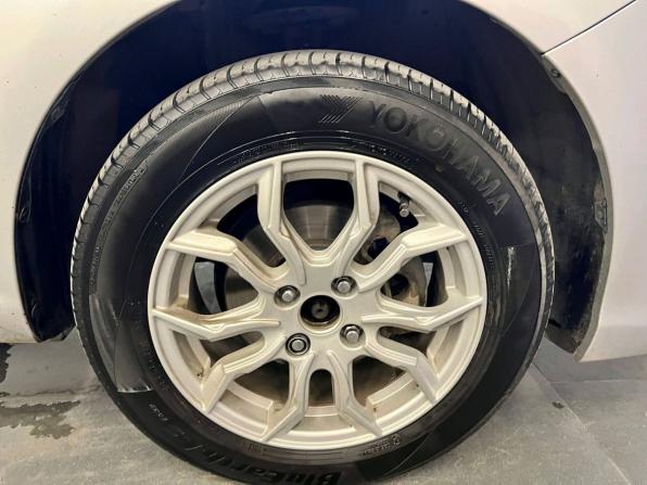 Toyota Corolla XI (E160 E170) Рестайлинг 2 с пробегом 2019 года, цена 1 331 000 рублей, 228549 км, универсал, Автокод Объявления