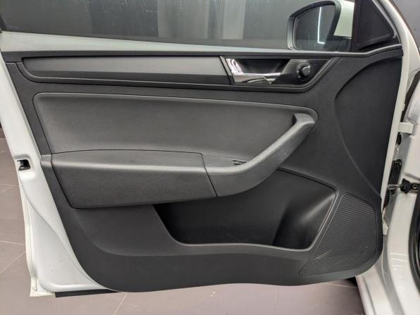 Skoda Rapid I Рестайлинг с пробегом 2019 года, цена 875 000 рублей, 162718 км, лифтбек, Автокод Объявления