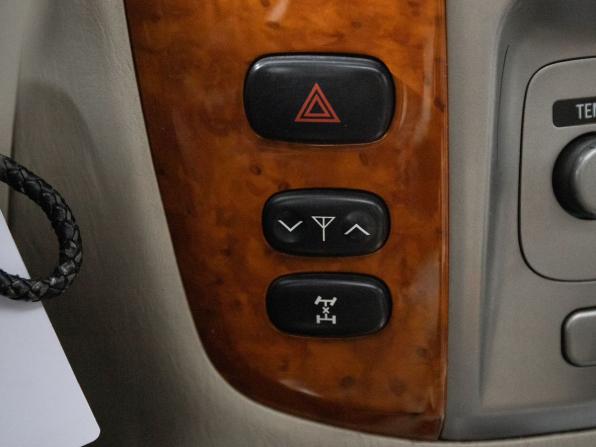 Toyota Land Cruiser 100 Series Рестайлинг 1 с пробегом 2005 года, цена 2 018 500 рублей, 442910 км, внедорожник, Автокод Объявления