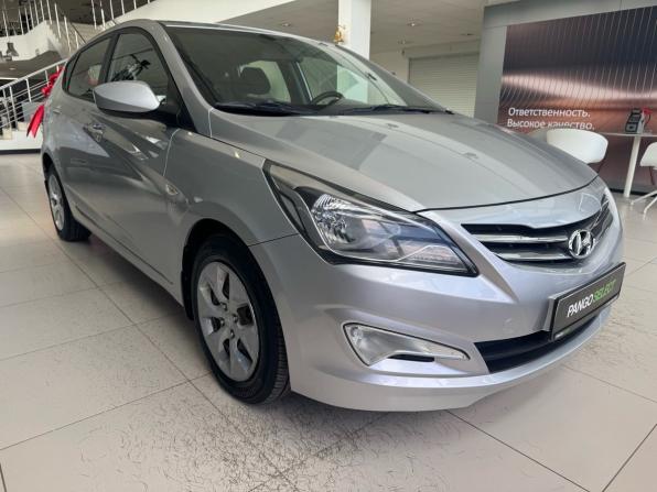 Hyundai Solaris I Рестайлинг с пробегом 2015 года, цена 999 000 рублей, 111808 км, хэтчбек, Автокод Объявления