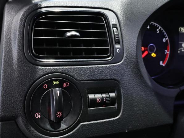 Volkswagen Polo V с пробегом 2015 года, цена 765 000 рублей, 184230 км, седан, Автокод Объявления