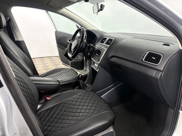 Volkswagen Polo V Рестайлинг с пробегом 2017 года, цена 1 275 000 рублей, 99315 км, седан, Автокод Объявления