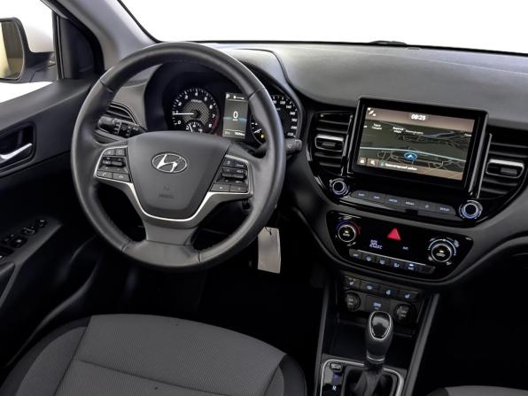 Hyundai Solaris II Рестайлинг с пробегом 2021 года, цена 1 635 000 рублей, 78248 км, седан, Автокод Объявления